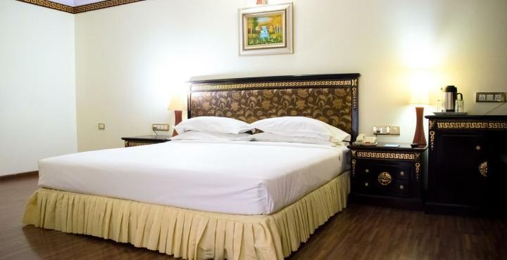 The Shelton Grand Hotel บังกาลอร์ ภายนอก รูปภาพ