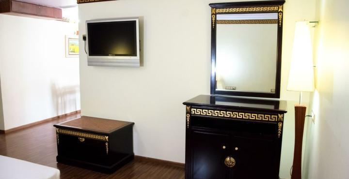 The Shelton Grand Hotel บังกาลอร์ ภายนอก รูปภาพ