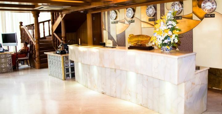The Shelton Grand Hotel บังกาลอร์ ภายนอก รูปภาพ
