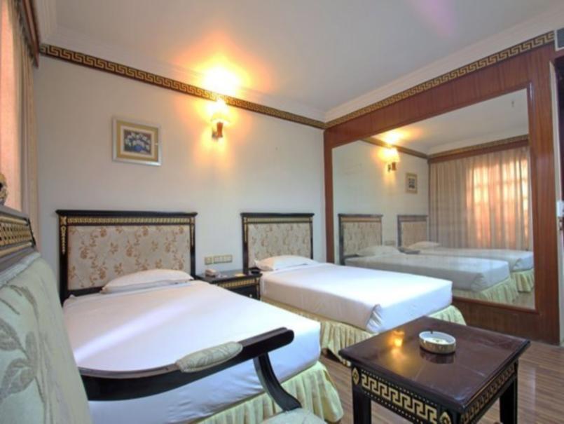 The Shelton Grand Hotel บังกาลอร์ ภายนอก รูปภาพ