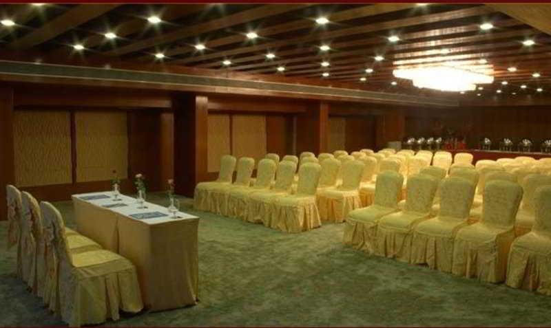 The Shelton Grand Hotel บังกาลอร์ ภายนอก รูปภาพ